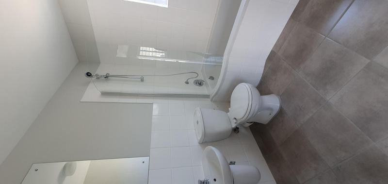 To Let 2 Bedroom Property for Rent in Rivergate Western Cape